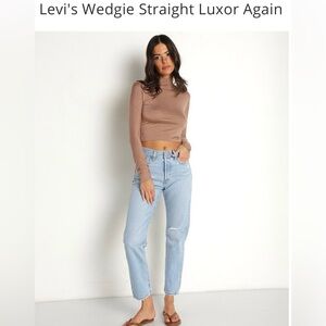 Levi’s Women’s Premium Wedgie Straight Jeans. NWOT! Size 24.